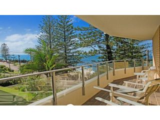 By The Sea Unit 4, 13 Esplanade, Kings Beach Apartment, Caloundra - 2