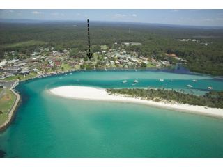 BY THE SEA WATERFRONT HUSKISSON JERVIS BAY with Private Jetty & Garden Guest house, Huskisson - 4