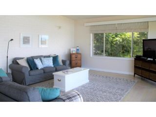By The Sea Waterfront with your own Private Garden and Jetty for Swimming, fishing and boating. Guest house, Huskisson - 4