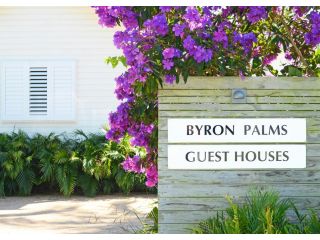 Byron Palms Guesthouse & Spa - Adults Only Bed and breakfast, Byron Bay - 1