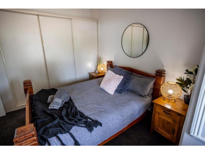 Caboâ€™s On Currajong Warm, Cosy and Welcoming Guest house, Parkes - imaginea 13