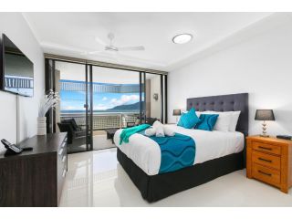 Cairns Luxury Seafront Apartment Apartment, Cairns - 4