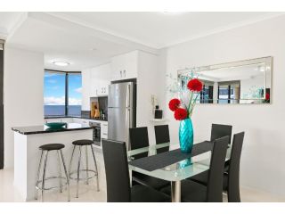 Cairns Luxury Waterfront Apartment Apartment, Cairns - 5