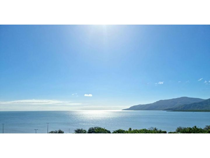 Cairns Ocean View Apartment Apartment, Cairns - imaginea 1