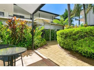 Cairns Reef Apartments & Motel Hotel, Cairns - 1