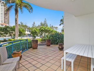 Calypso Plaza Resort Unit 139 - Ground floor 1 bedroom unit on Coolangatta beachfront Apartment, Gold Coast - 2