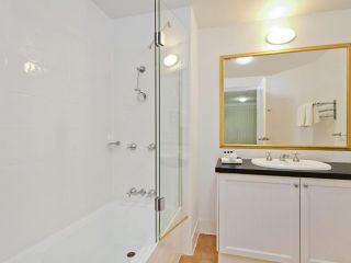 Calypso Plaza Resort Unit 141 Studio style apartment - Beachfront Coolangatta Hotel, Gold Coast - 3