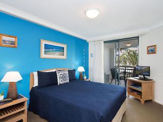 Calypso Plaza Resort Unit 217 - Central Coolangatta beachfront location Apartment, Gold Coast - 5