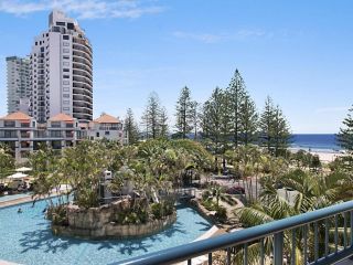 Calypso Plaza Resort Unit 459 - Penthouse style apartment Apartment, Gold Coast - 1