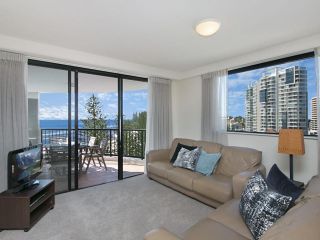 Calypso Tower Unit 807 - 3 bedroom unit on the beachfront in Coolangatta Apartment, Gold Coast - 4
