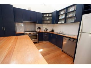 Cambroe Guest house, Lakes Entrance - 1