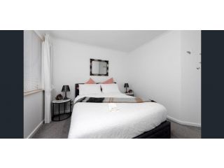 Camelias Boutique Cottage in Dianella Guest house, Perth - 1