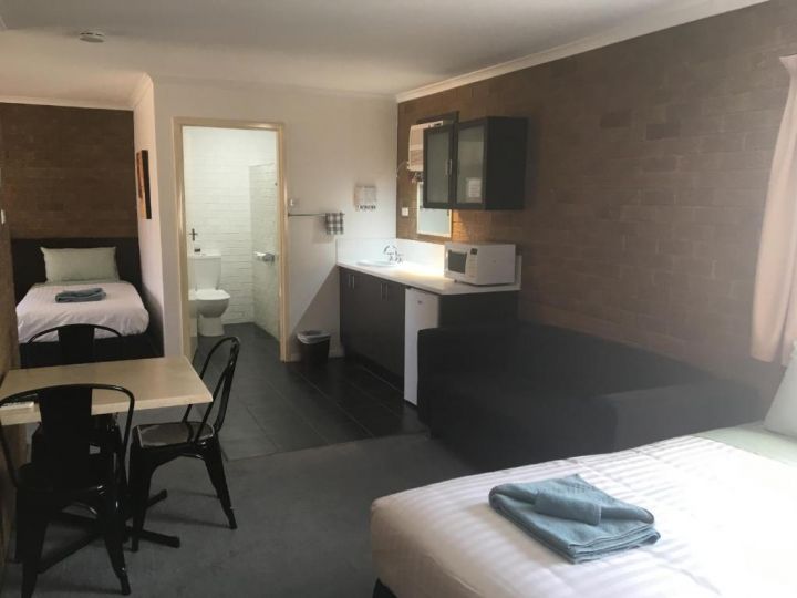 Camellia Motel Hotel, Narrandera - imaginea 14