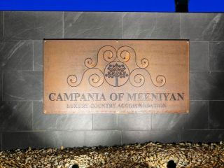 Campania Spa Suite 2 Hotel, Victoria - 2