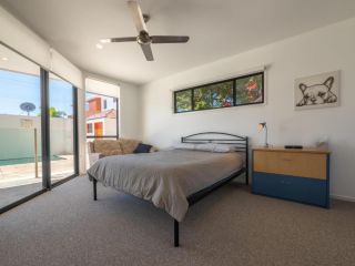 Campbell St, 11 Moffat Beach Guest house, Caloundra - 1