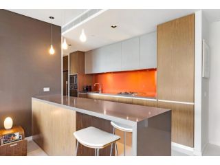 Stylish 1 bdrm Camperdown - Car park, Gym & Pool Apartment, Sydney - 5