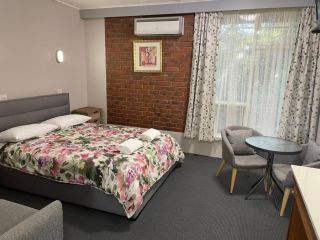 Camperdown Cascade Motel Hotel, Victoria - 2