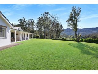 Carlyle Cottage, Luxury Country Home, Berry Guest house, New South Wales - 3