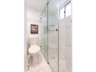 Carramar Studio KingBed PrivateRm 1 min To station - STUDIO Guest house, Villawood - 3