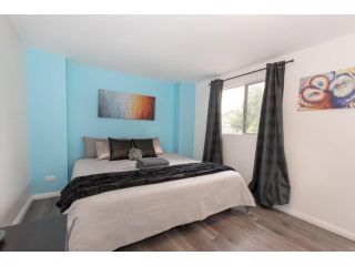 Carramar Studio KingBed PrivateRm 1 min To station - STUDIO Guest house, Villawood - 2