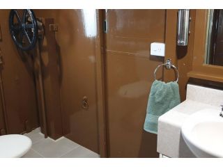 Carriages Waterfront Guest house, Victoria - 5
