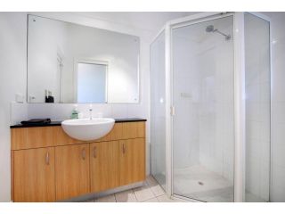 Carrington Getaway City - 3 Bedrms 2 floors WIFI Apartment, Adelaide - 4