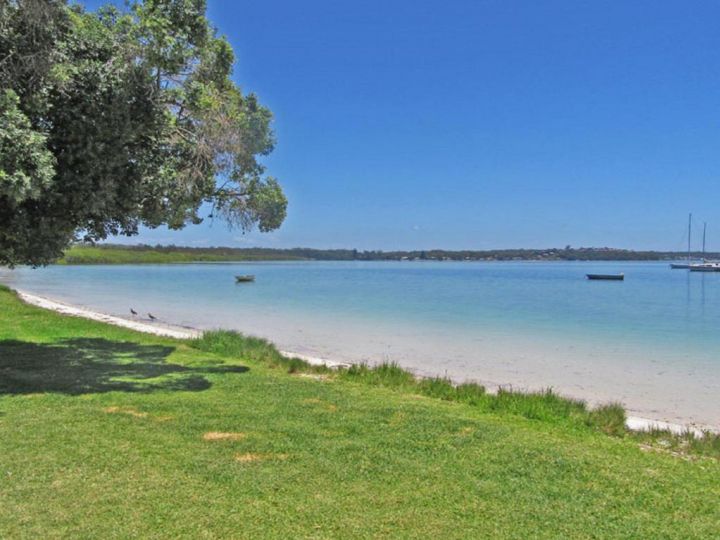 Casa Martins', 219 Foreshore Drive - Absolute Waterfront House Guest house, Corlette - imaginea 19