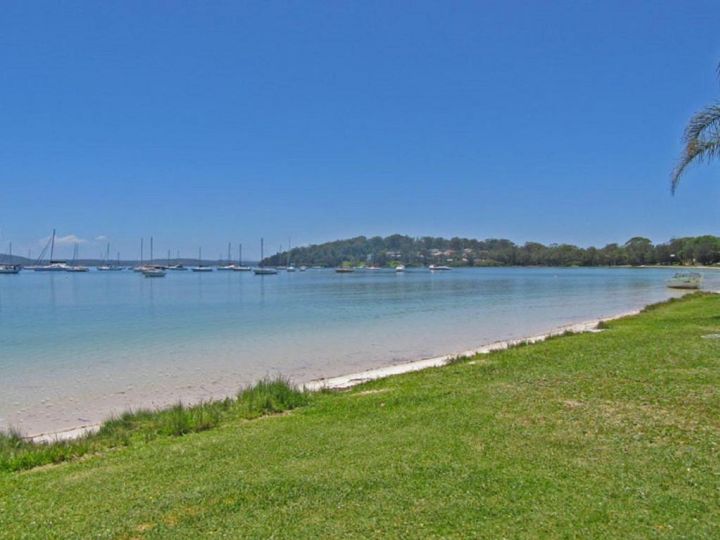 Casa Martins', 219 Foreshore Drive - Absolute Waterfront House Guest house, Corlette - imaginea 17