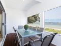 Casa Martins', 219 Foreshore Drive - Absolute Waterfront House Guest house, Corlette - thumb 10