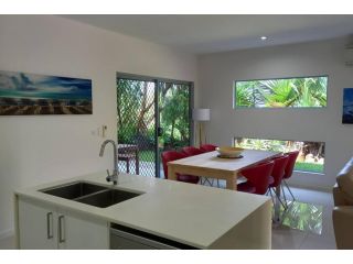 Casa Mia Retreat with private garden & ocean views Villa, Australia - 3