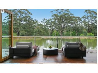 Casa Sul Lago in the H'Lands Villa, New South Wales - 3