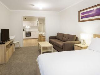 Cascades 3 Well Appointed and Central location Guest house, Jindabyne - 2