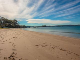 Caseys Beach Holiday Park Accomodation, Sunshine Bay - 1