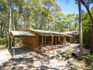 Caseys Pet Friendly Beach Cottage Guest house, Mystery Bay - 2