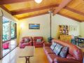Caseys Pet Friendly Beach Cottage Guest house, Mystery Bay - thumb 3
