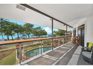 Casuarina Beach Front Escape Guest house, Holloways Beach - 1