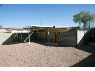 Cave Place Units Apartment, Coober Pedy - 4