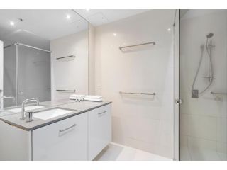 Circle on Cavill - Private Apartments Apartment, Gold Coast - 1