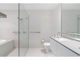 Circle on Cavill - Private Apartments Apartment, Gold Coast - 3