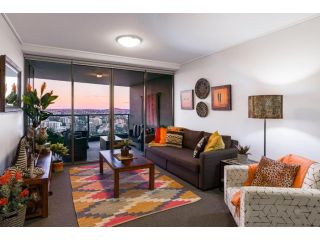 African Escape on Level 38 - Balcony with Views Apartment, Brisbane - 2