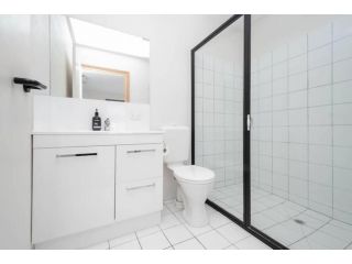 CBD apartment by the Hospital. WiFi and Parking Apartment, Launceston - 5