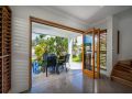Cedar Family Getaway Villa elegant, modern, sunny Villa, Palm Cove - thumb 3