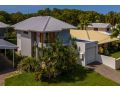 Cedar Family Getaway Villa elegant, modern, sunny Villa, Palm Cove - thumb 19