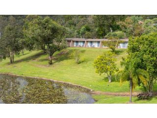 Cedar Lake Country Resort Apartment, Queensland - 4