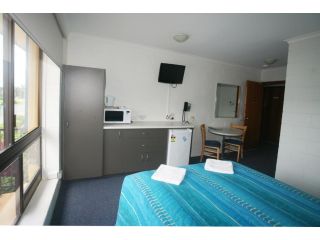 Cedar Lodge Motel Hotel, Townsville - 1
