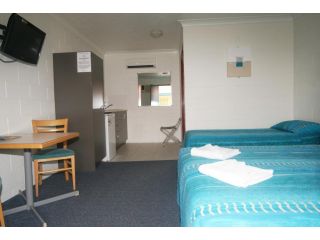 Cedar Lodge Motel Hotel, Townsville - 4