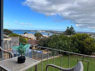 Celestial Heights - Stunning Views of City & Bay Guest house, Port Lincoln - 2