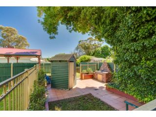 Central Armidale 2-Bedroom Apartment Apartment, Armidale - 4