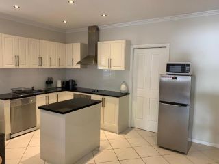 Central Armidale 2-Bedroom Apartment Apartment, Armidale - 1