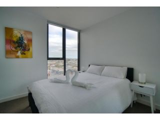 Luxury 2 Bedroom Apartment - Adelaide CBD Apartment, Adelaide - 1